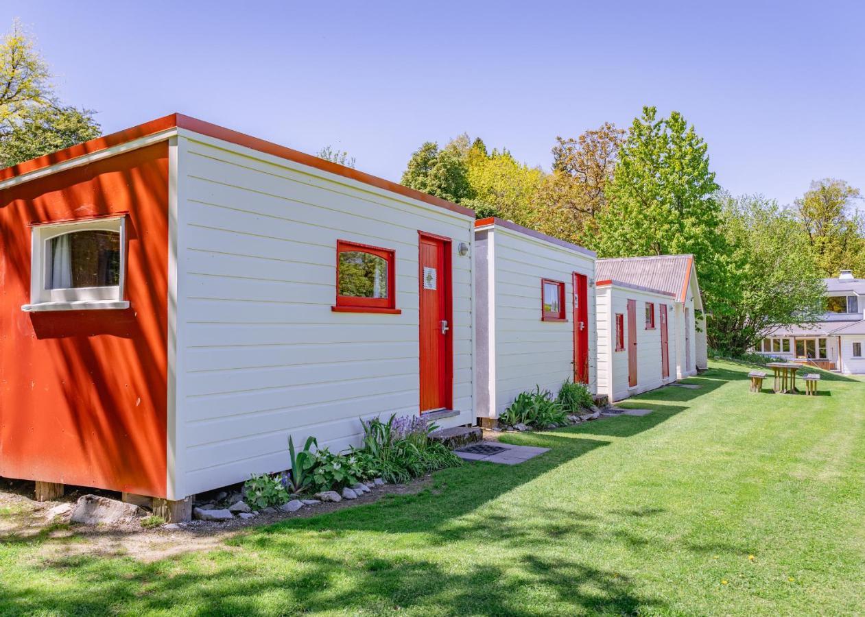 Mount Cook Station Huts Hotel เลคเทคาโป ภายนอก รูปภาพ