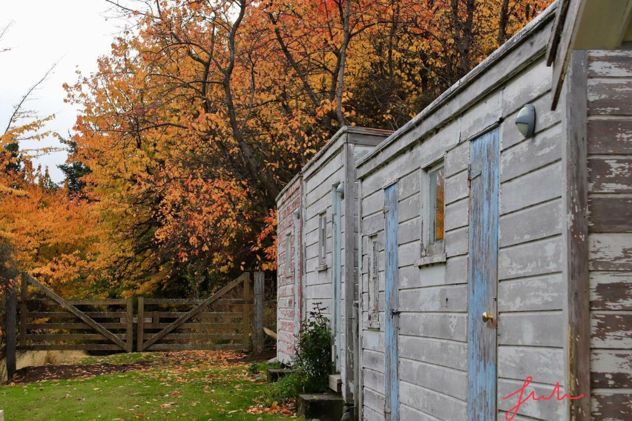 Mount Cook Station Huts Hotel เลคเทคาโป ภายนอก รูปภาพ